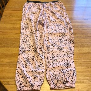 Victoria’s Secret pajama pant pink with black hearts size Large Long